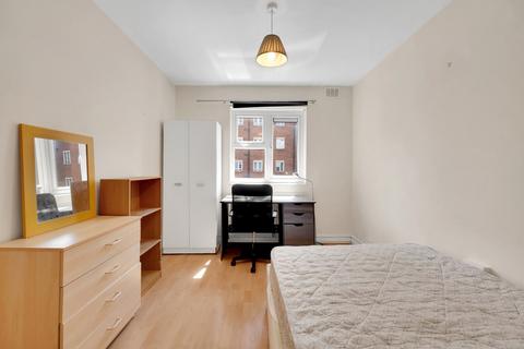 4 bedroom flat to rent, Castle Road, Camden, London, NW1