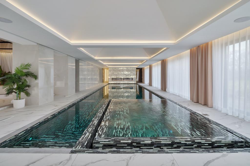 Swimming Pool 2