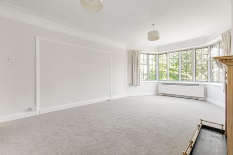 4 bedroom flat to rent, Harvard House, Manor Fields, London