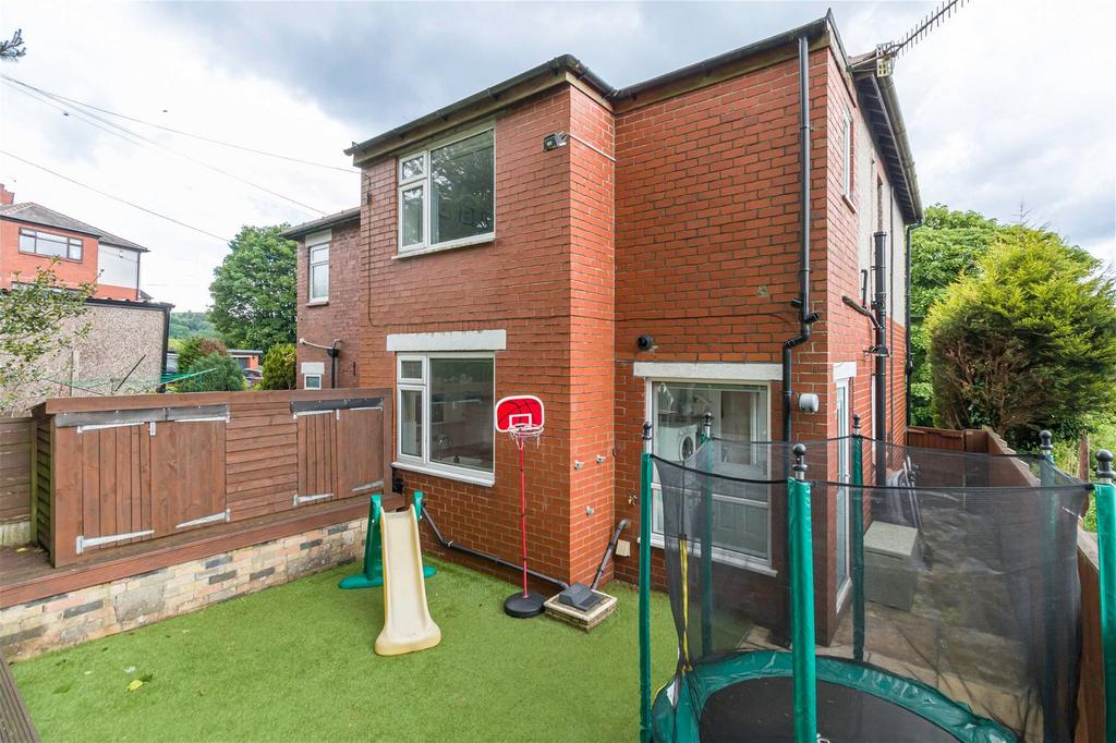 Wall Hill Road, Dobcross, Saddleworth 3 bed semidetached house for sale £345,000