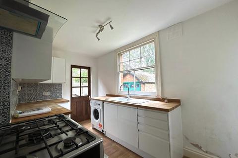 3 bedroom flat for sale, Westmoreland Road, Bromley, BR2