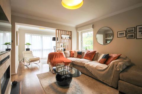 4 bedroom detached house for sale, Grove Park, Knutsford