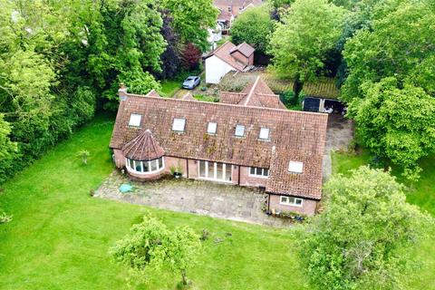 5 bedroom farm house for sale, Wymondham Road, Wreningham, Norwich, NR16 1AT