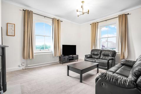 3 bedroom apartment to rent, 1 Bank View, Leeds LS7