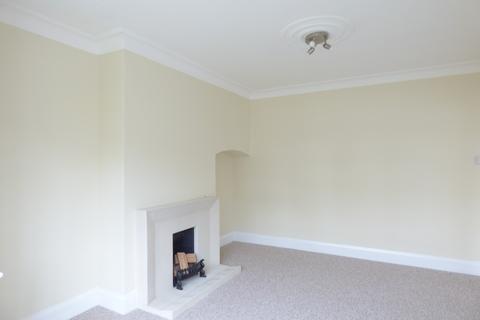 3 bedroom semi-detached house to rent, Henley Crescent, Westcliff-on-Sea, SS0
