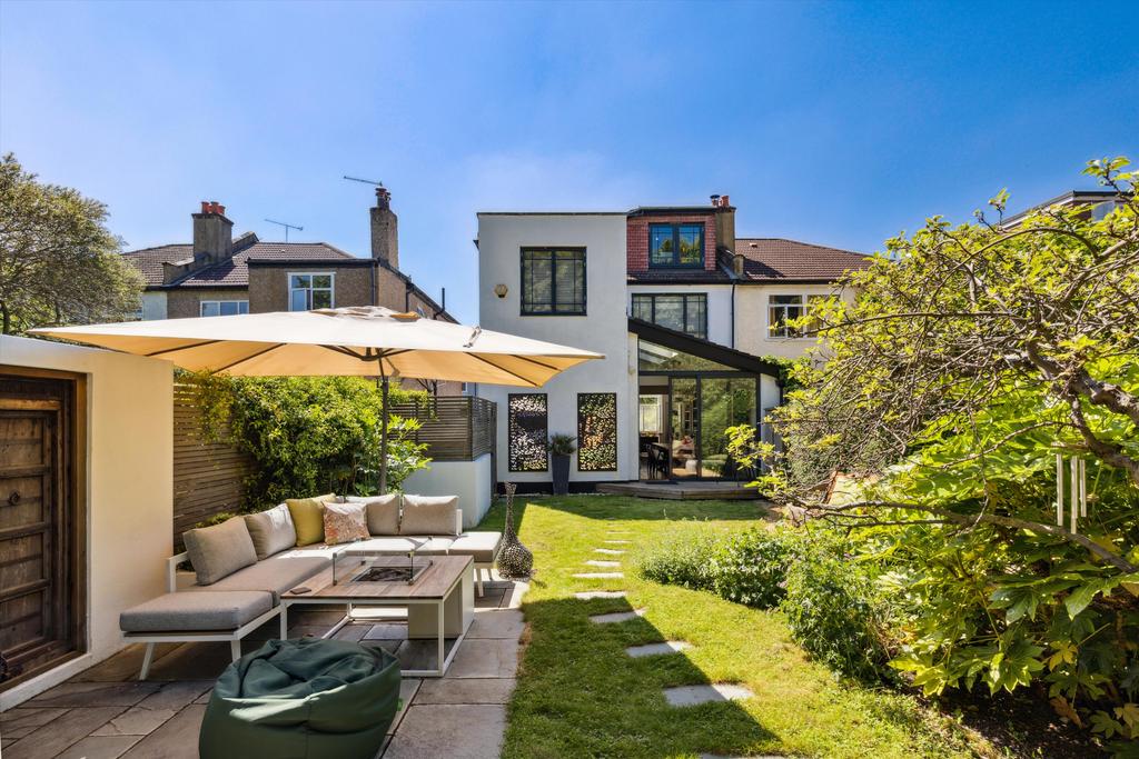 Emlyn Road, London, W12 5 bed semidetached house for sale £2,100,000