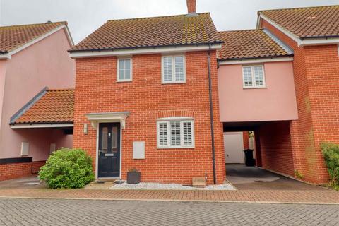 4 bedroom semi-detached house for sale, Clacton on Sea CO16