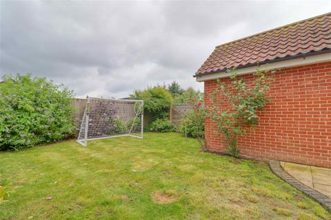 4 bedroom semi-detached house for sale, Clacton on Sea CO16