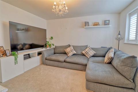 4 bedroom semi-detached house for sale, Clacton on Sea CO16