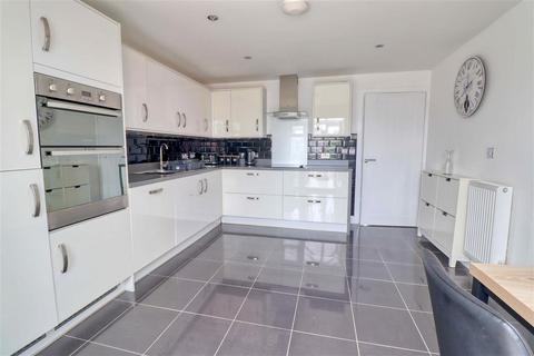 30 Cross Road, Clacton-on-sea, CO16 8GE