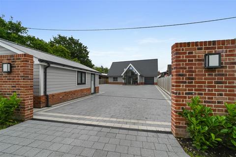 4 bedroom detached house for sale, Weeley CO16