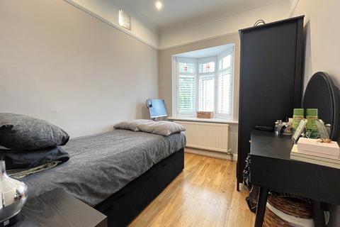 167 Ridgeway Drive, Bromley, BR1 5BX