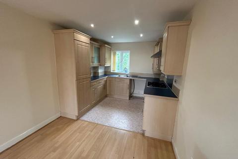 2 bedroom apartment to rent, Halliwell Heights, Walton-Le-Dale, Preston, PR5