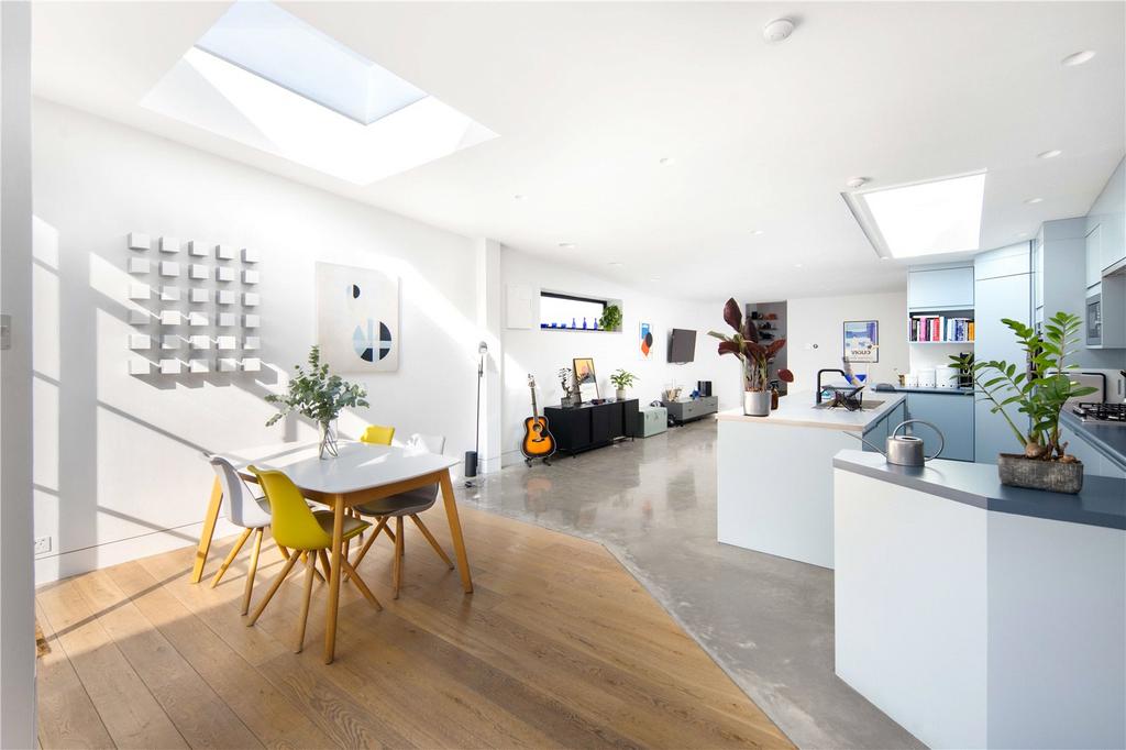 Living Room/Kitchen