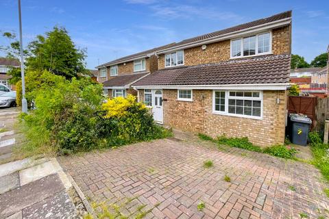 7 Brill Close, Luton, LU2 9RL