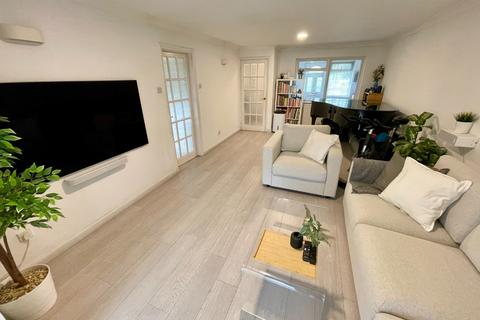 7 Brill Close, Luton, LU2 9RL