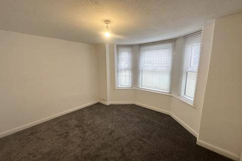 1 bedroom flat to rent, Broadmead Road, Folkestone, CT19