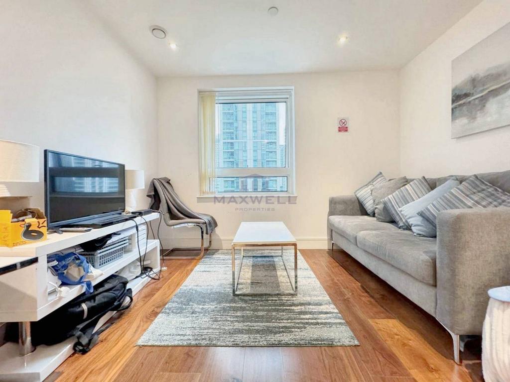 Lincoln Plaza, London E14 1 bed flat - £2,350 pcm (£542 pw)