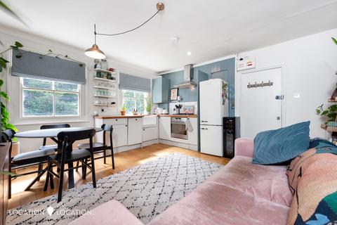 Flat D, 10 Rectory Road, London, N16 7QS