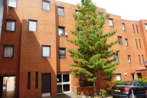 2 bedroom apartment to rent, New City Road, Glasgow G4