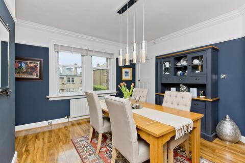 23 Hailes Grove, Edinburgh, EH13 0NE