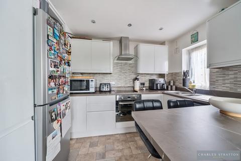 32 Marwell Close, Romford, RM1 2TE