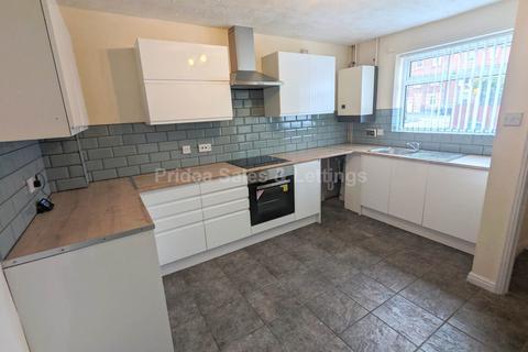 2 bedroom terraced house to rent, Monson Court, Lincoln