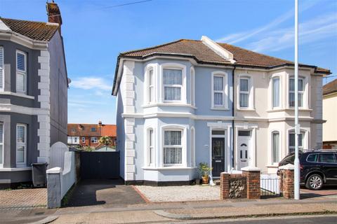 4 bedroom semi-detached house for sale, Tarring Road, Worthing, BN11 4HA