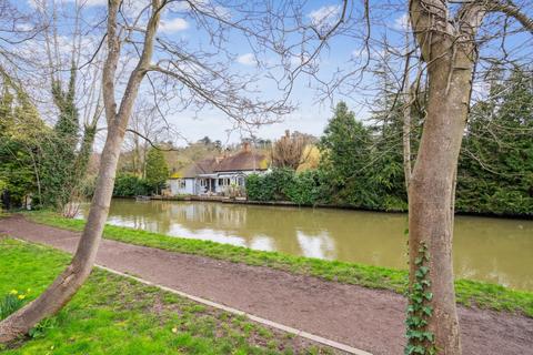 4 bedroom detached house for sale, Lower Cookham Road, Maidenhead