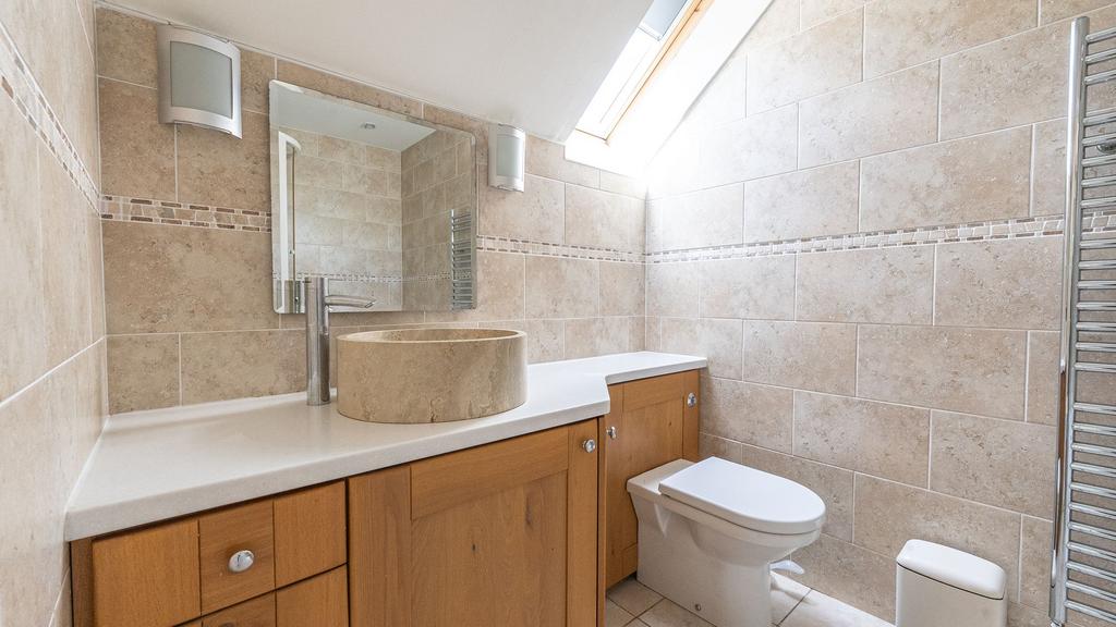 Primary En Suite