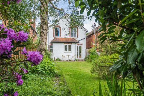 3 bedroom detached house for sale, New Road, Haslemere, GU27