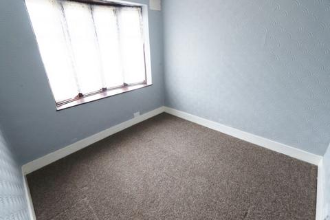 2 bedroom semi-detached bungalow for sale, Lawns Way, Collier Row, RM5
