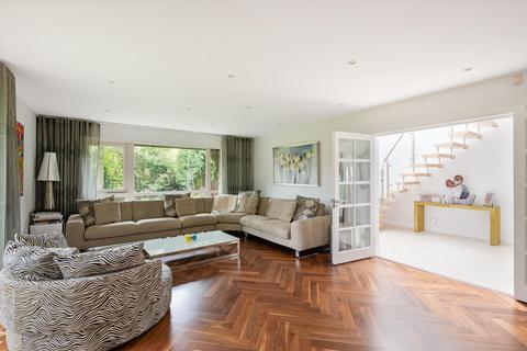 6 bedroom semi-detached house for sale, West Heath Avenue, London, NW11