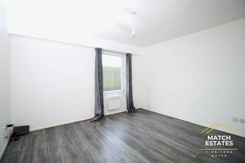 2 bedroom duplex to rent, Radnor Bridge Road, Folkestone CT20