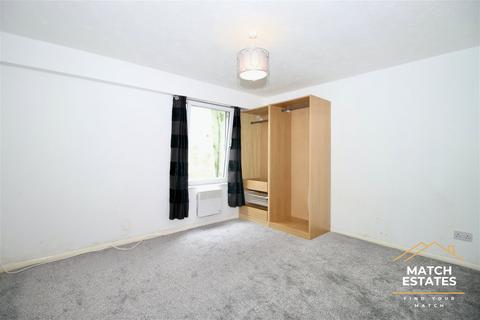 2 bedroom duplex to rent, Radnor Bridge Road, Folkestone CT20