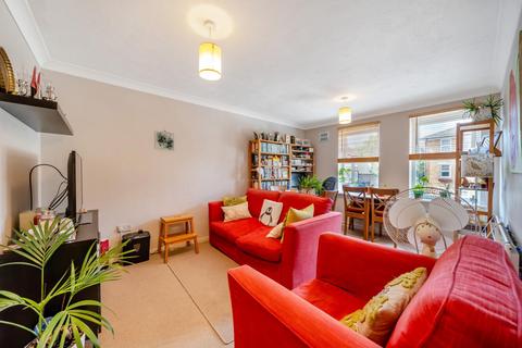 1 bedroom flat for sale, Valmar Road, Camberwell SE5