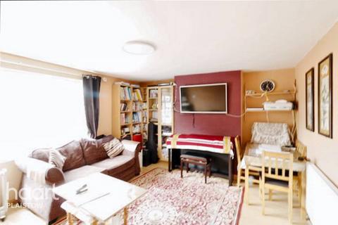 33 Chargeable Lane, London, E13 8DL