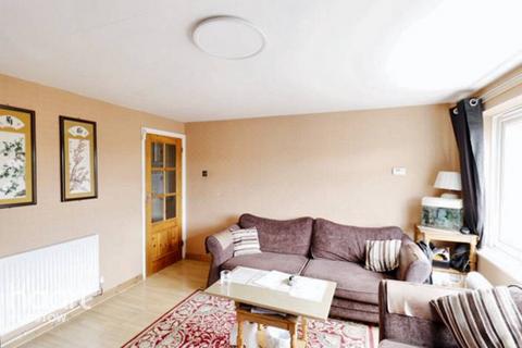33 Chargeable Lane, London, E13 8DL