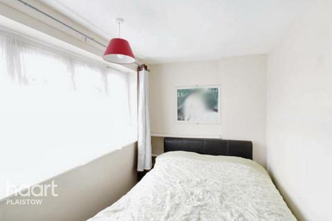 33 Chargeable Lane, London, E13 8DL