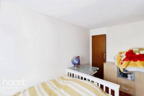 33 Chargeable Lane, London, E13 8DL