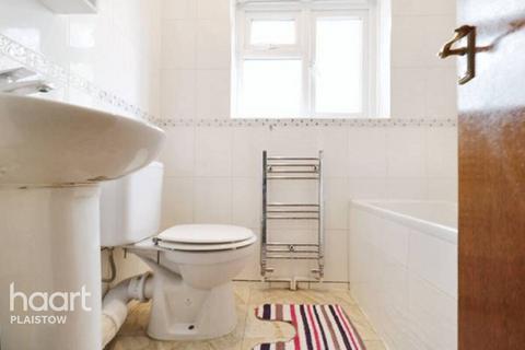 33 Chargeable Lane, London, E13 8DL
