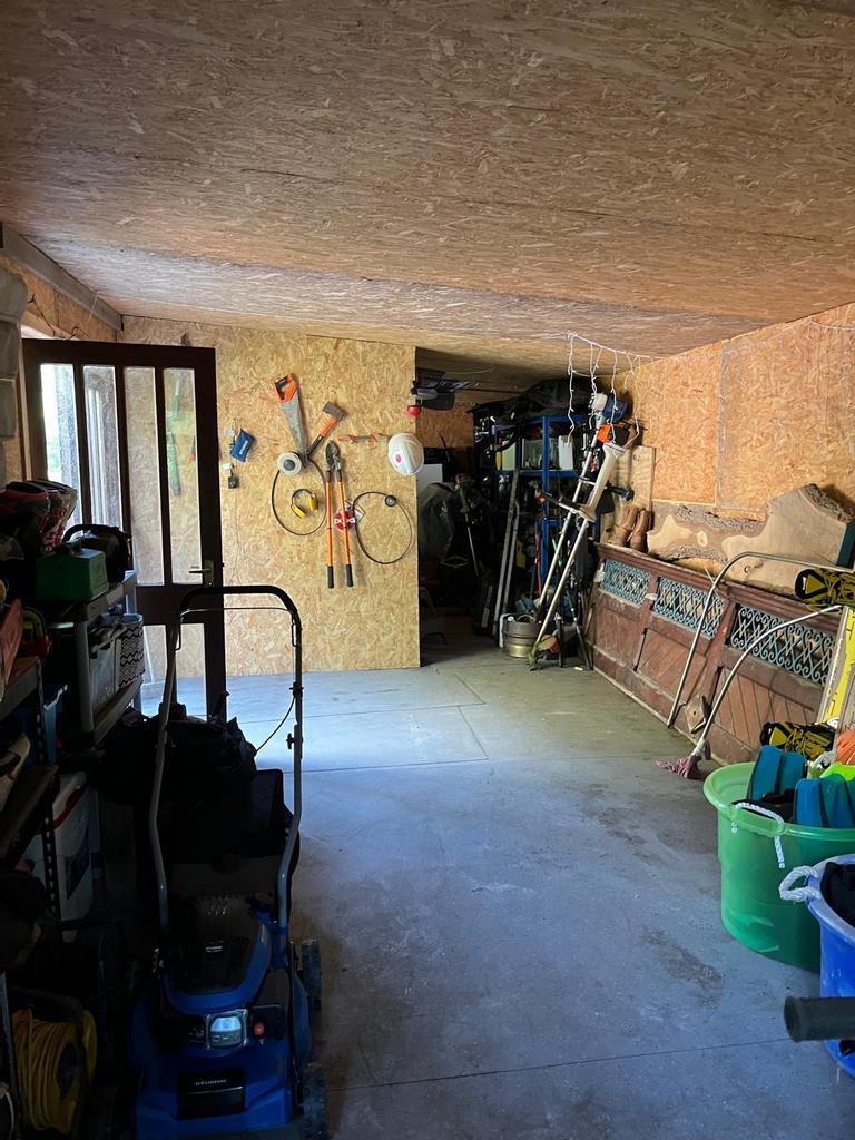 Insulated Garden Roo