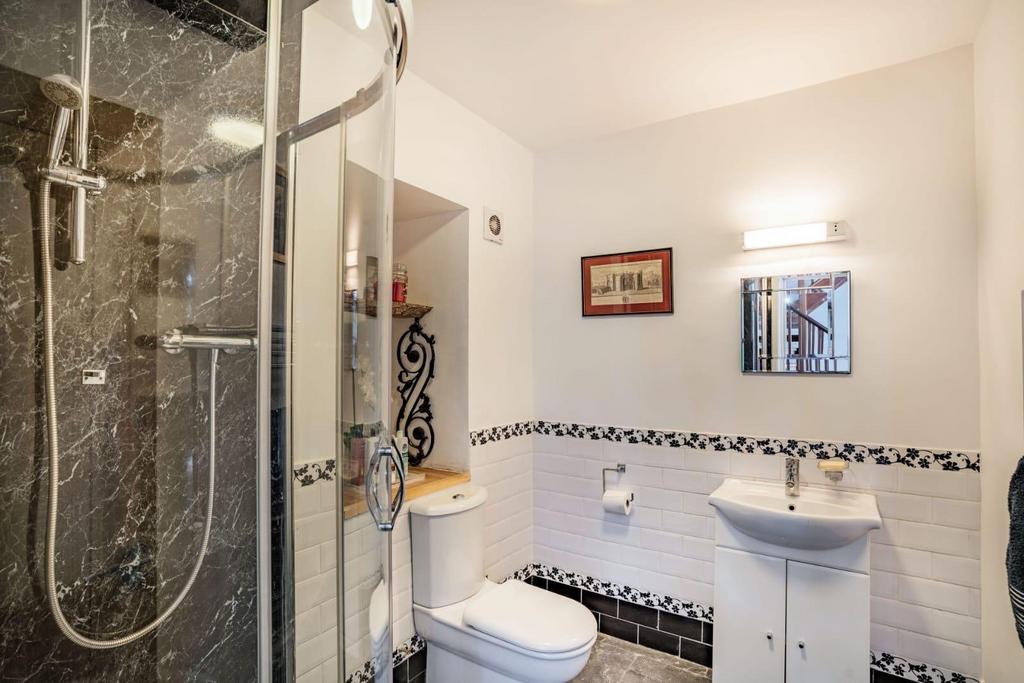 Ground Flr Bathroom