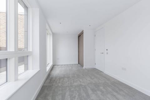 1 bedroom flat to rent, High Street, Harringay, London, N8