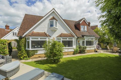 4 bedroom detached house for sale, Braeside, Weavering Street, Weavering