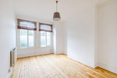 2 bedroom flat to rent, Croxted Road, Herne Hill, London, SE24