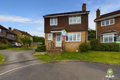 4 bedroom detached house for sale, SAFFRON CLOSE, CHINEHAM, BASINGSTOKE, HAMPSHIRE, RG24