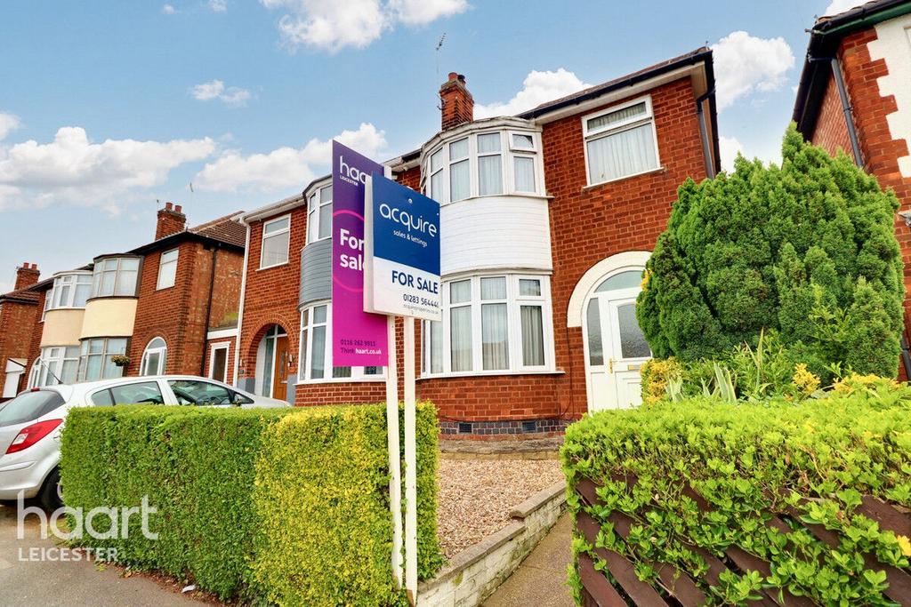 Aylestone Drive, Leicester 3 bed semidetached house for sale £229,000