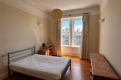 3 bedroom flat to rent, Strathearn Road, Edinburgh,