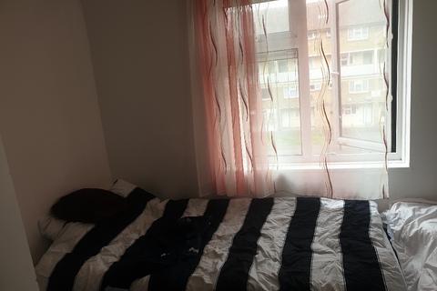 3 bedroom maisonette to rent, Park Place, Gravesend, DA12